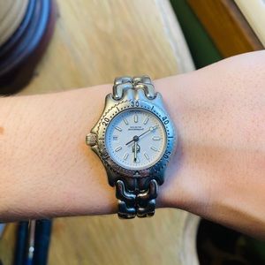 Tag Heuer 2000 series Ladies white dial watch.